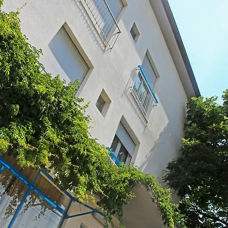 Montefiore Ξενοδοχείο *
